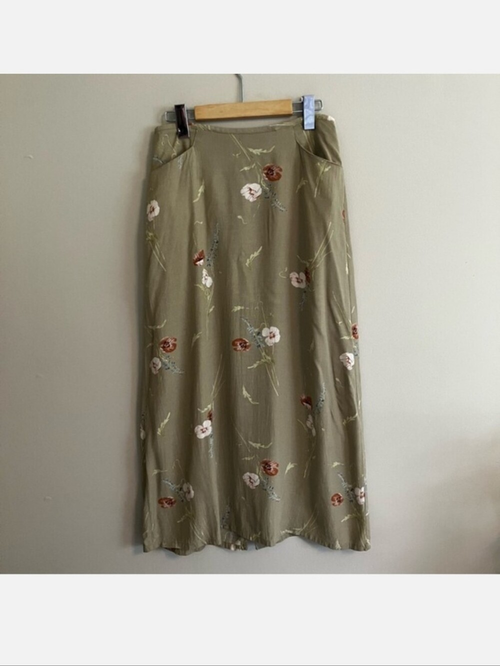 Vintage Liz Claiborne 100% Rayon Floral Skirt